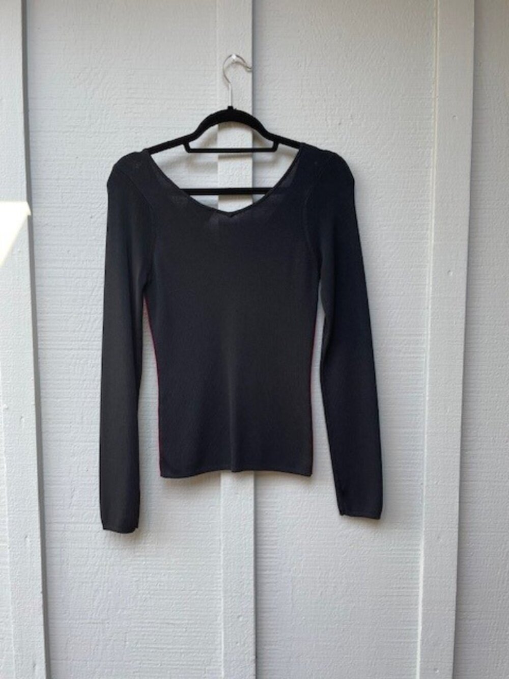 Fitelle Sweater Top Black and Red, Ribbed - Picture 2 of 4